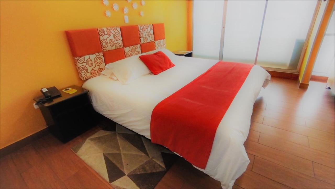 Casa Madrigal Hotel Пасто Екстериор снимка