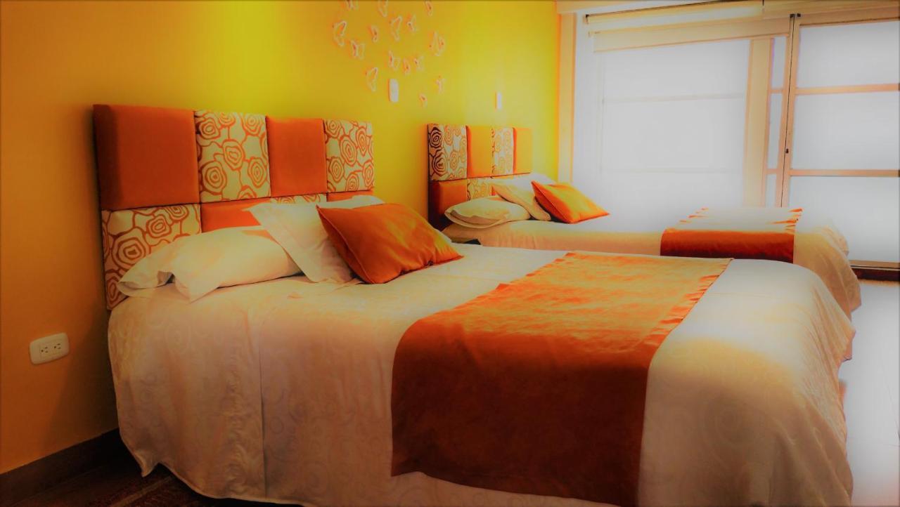 Casa Madrigal Hotel Пасто Екстериор снимка